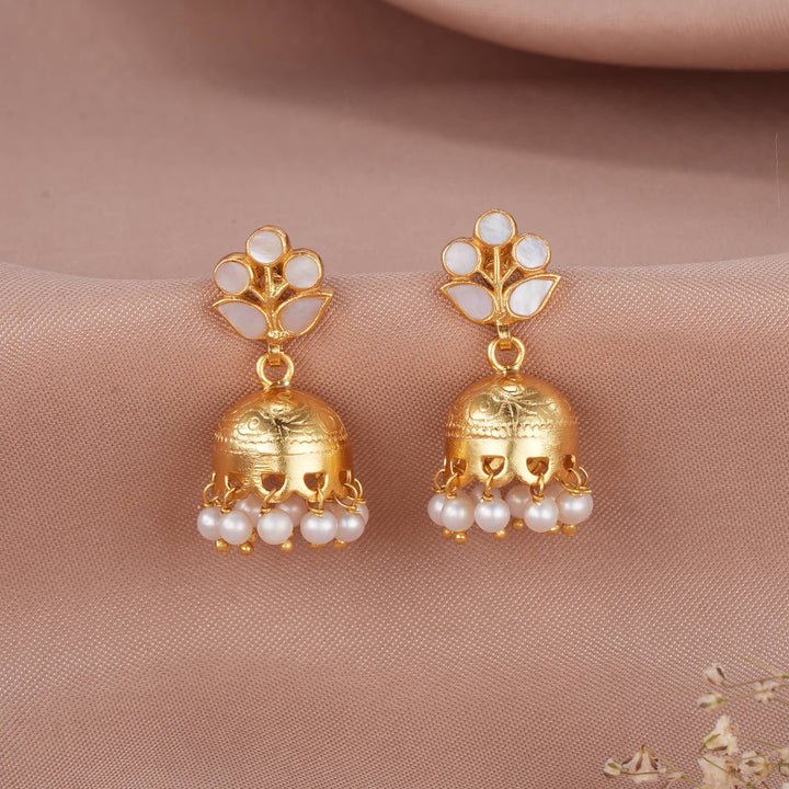 Aamira Kundan Jhumkas