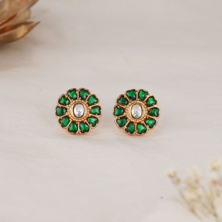 Unique Kundan Studs
