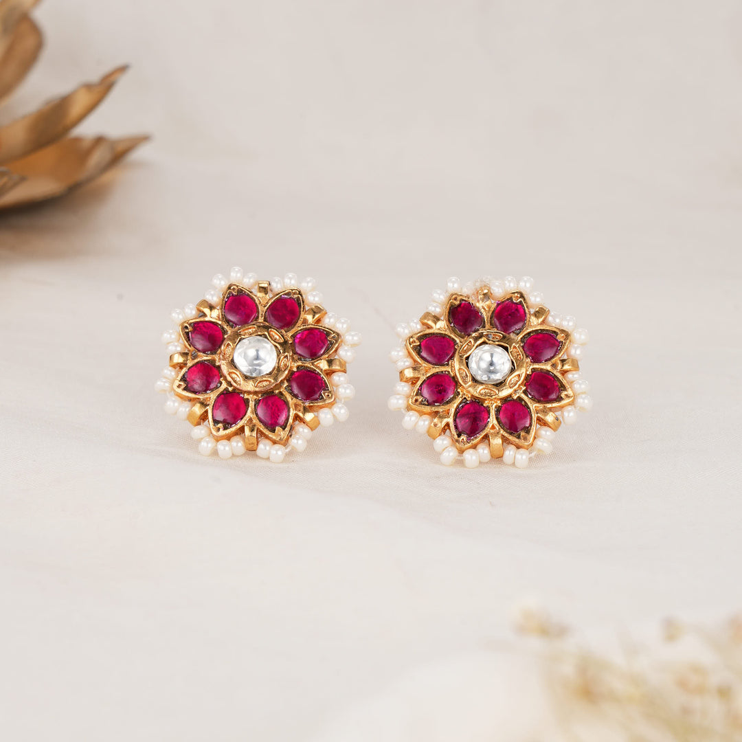 Dhivashri Kundan Studs