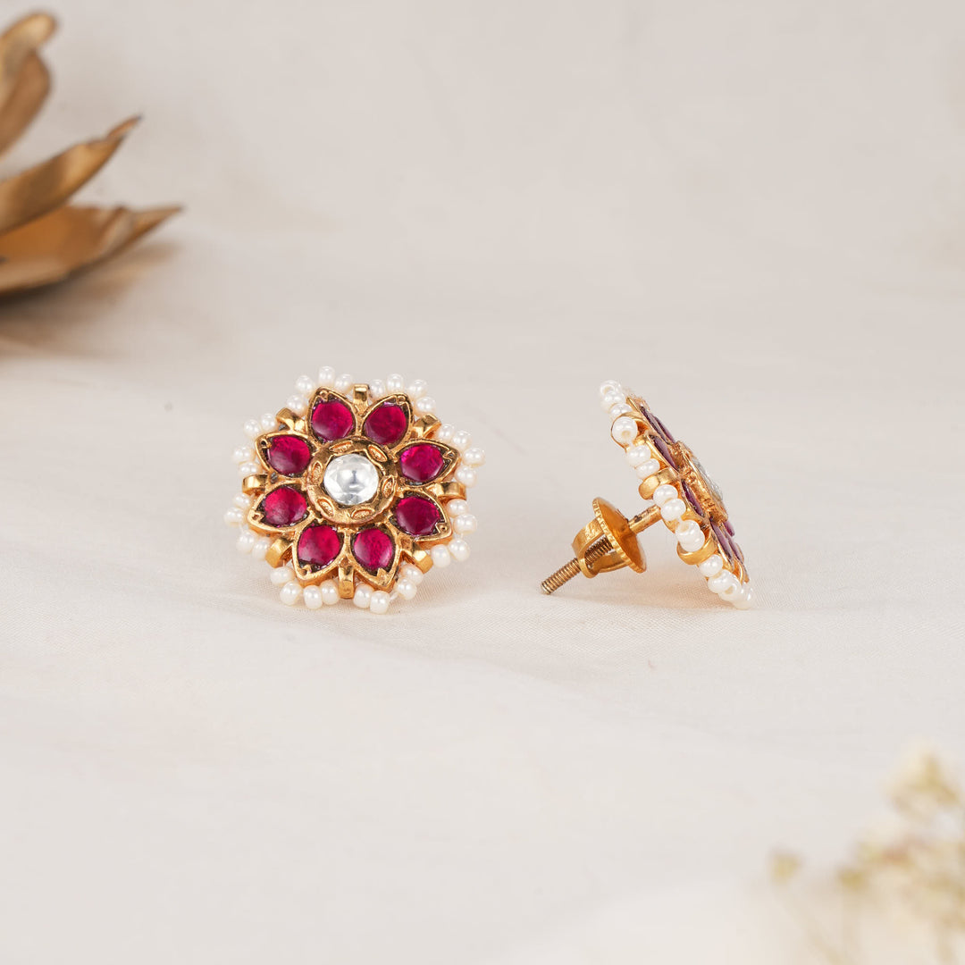 Dhivashri Kundan Studs
