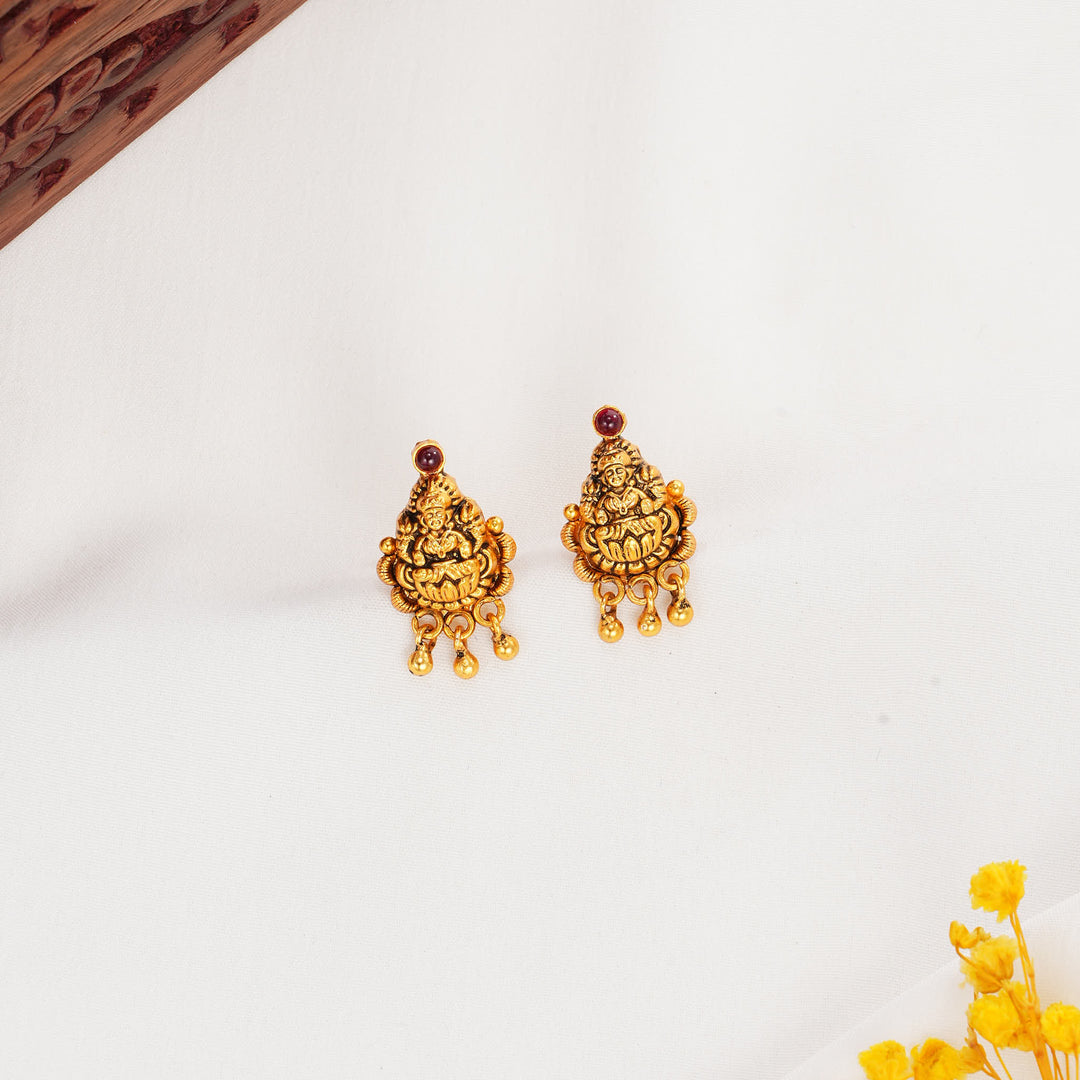 Vibrant Nagas Studs