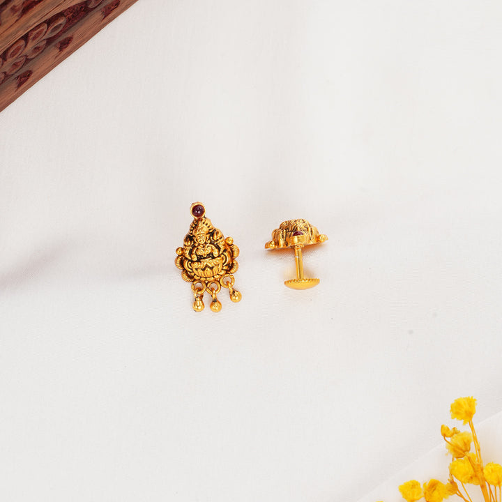 Vibrant Nagas Studs