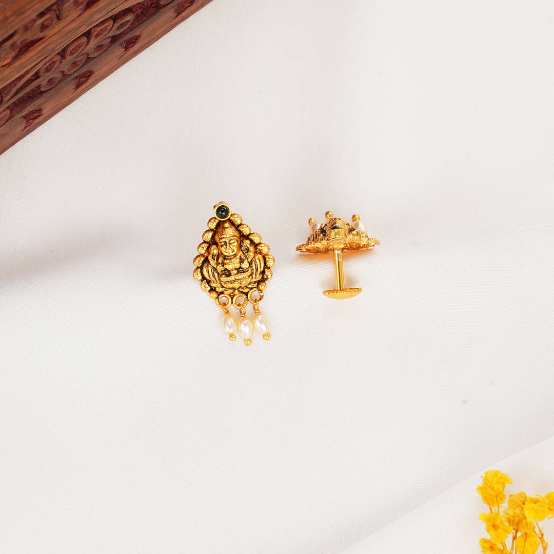 Dhivyaa Nagas Studs