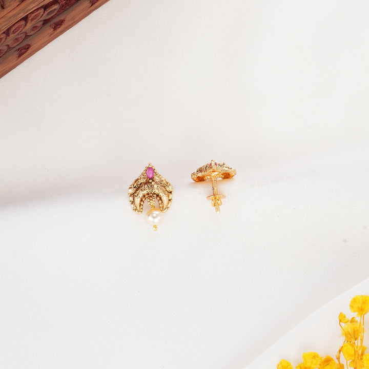 Amaze Nagas Studs