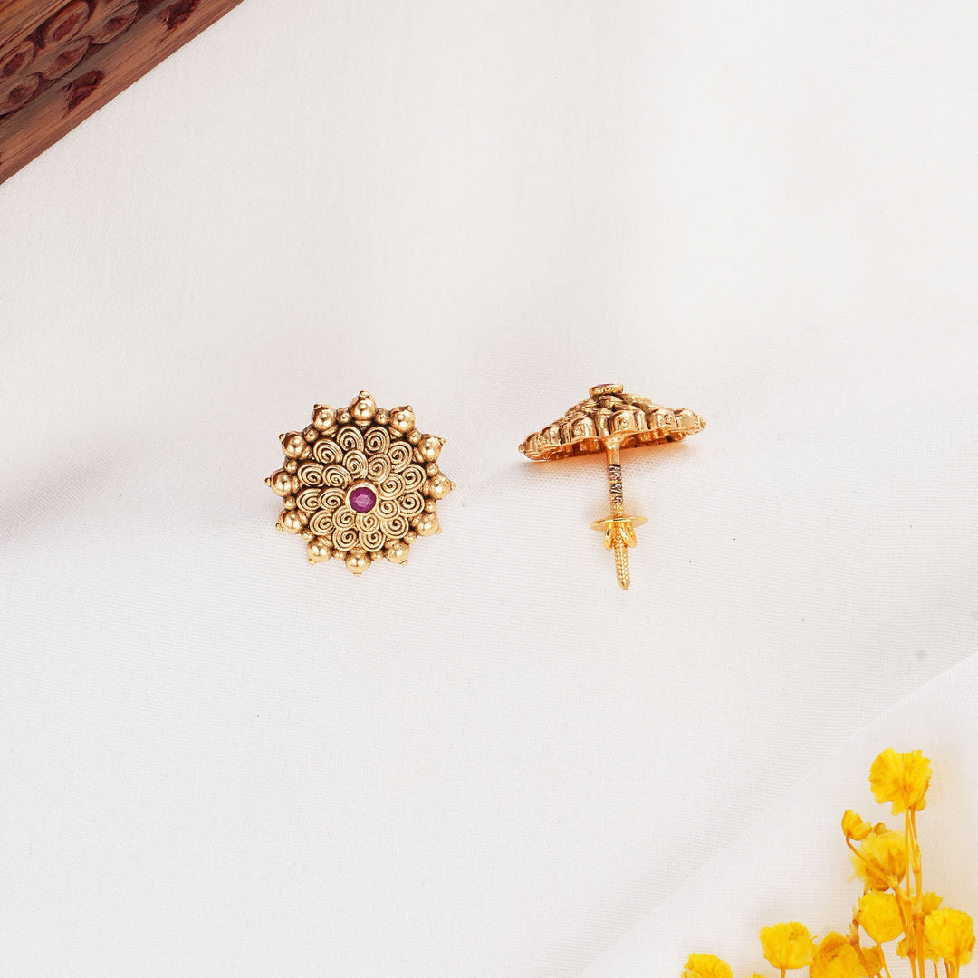 Ruhikaa Nagas Studs