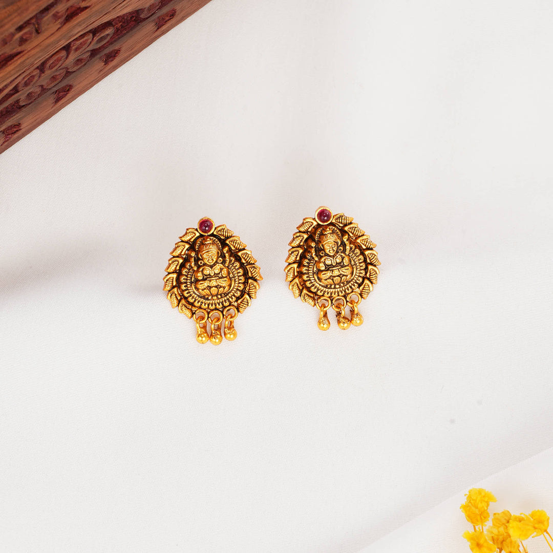 Chandrikha Nagas Studs