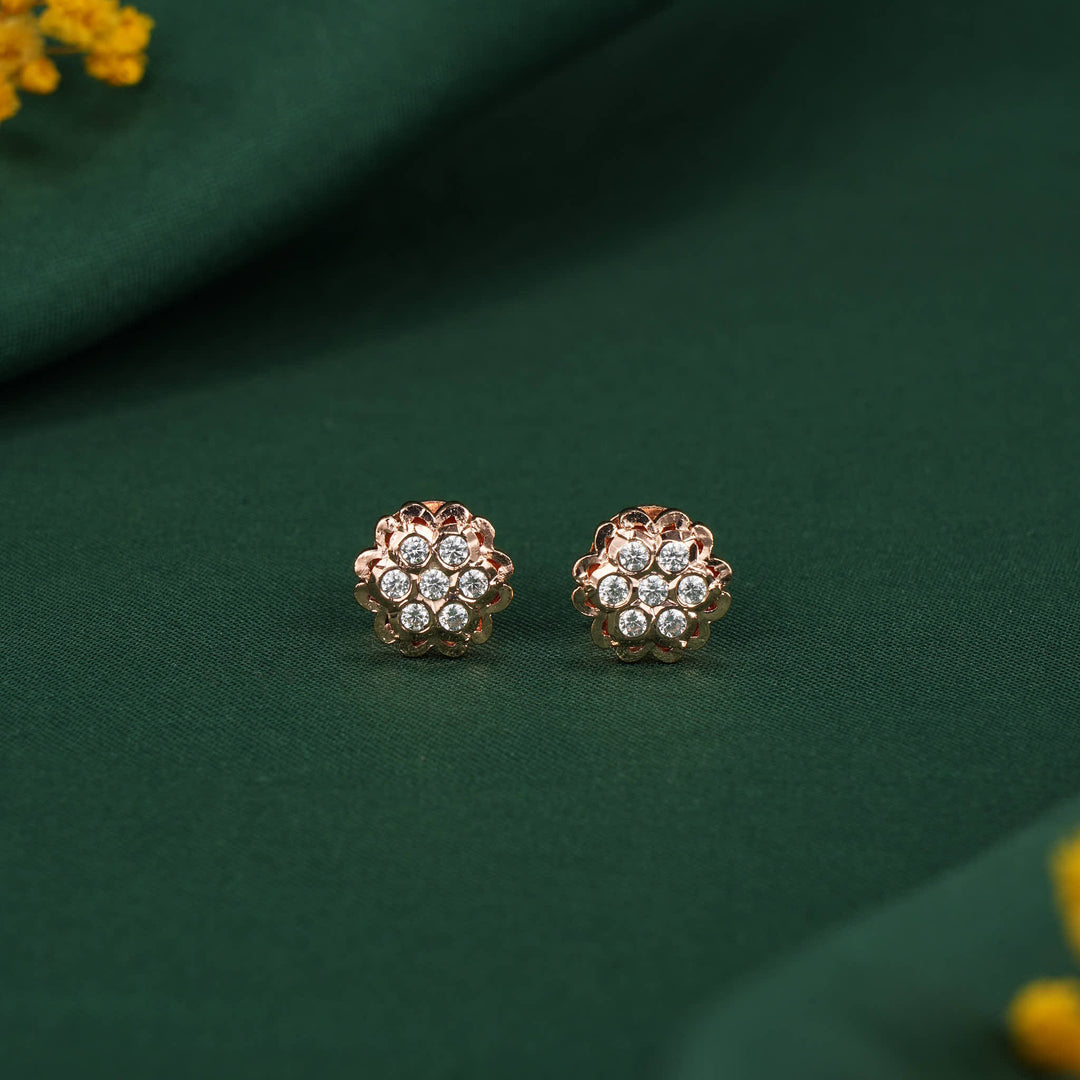 Catchy Diamond Design Stud