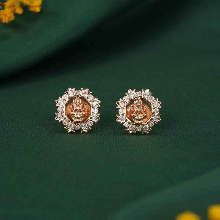 Elegant Diamond Design Stud