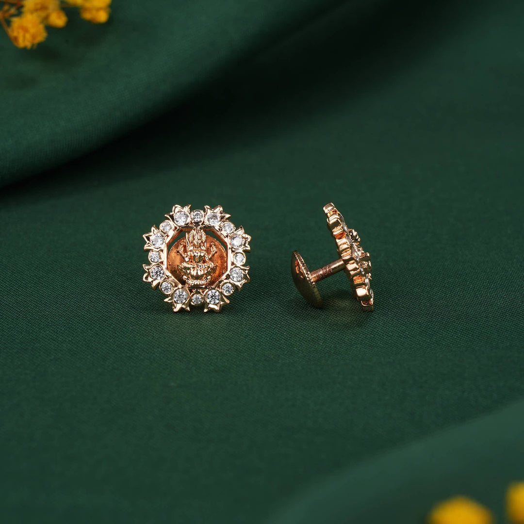 Elegant Diamond Design Stud