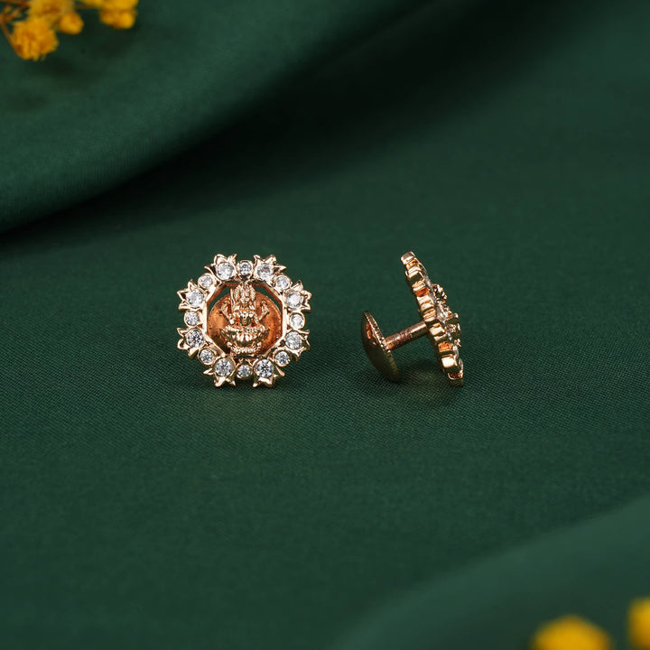 Elegant Diamond Design Stud