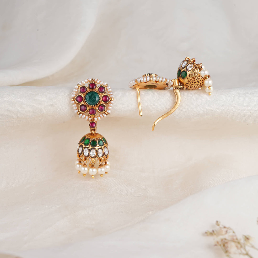 Renisha Kundan Jhumkas