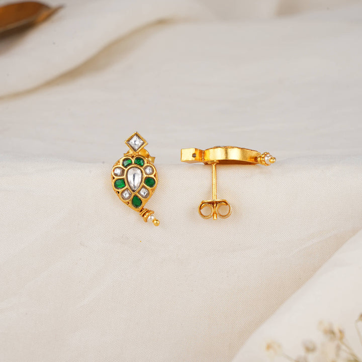Anushi Kundan Studs