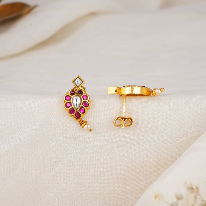 Catchy Mango Kundan Studs