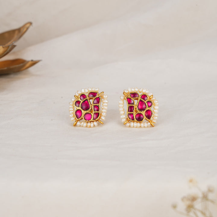 Chanvikaa Kundan Studs