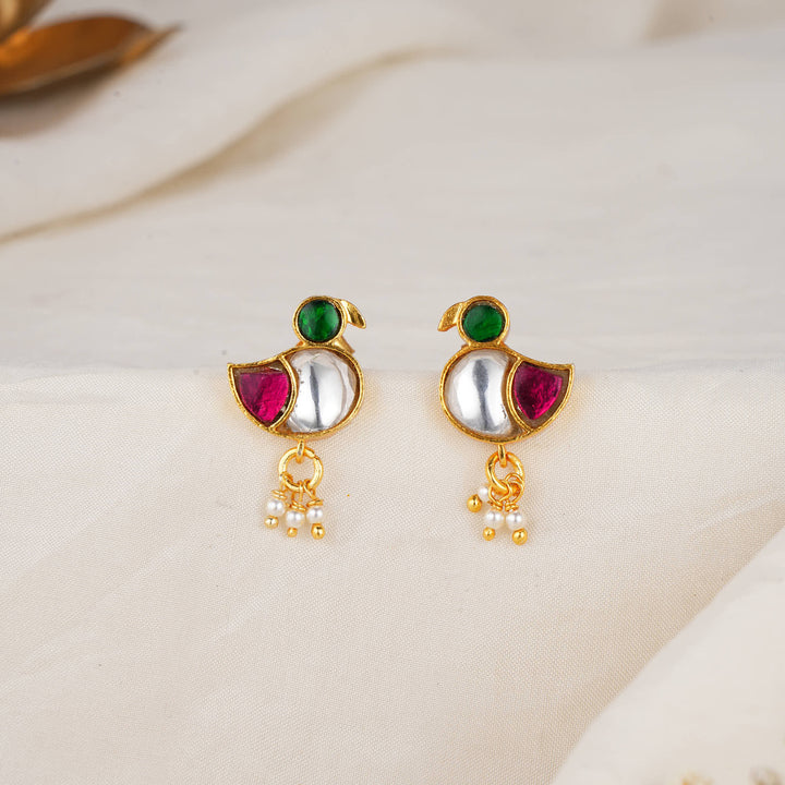 Vinitha Kundan Studs