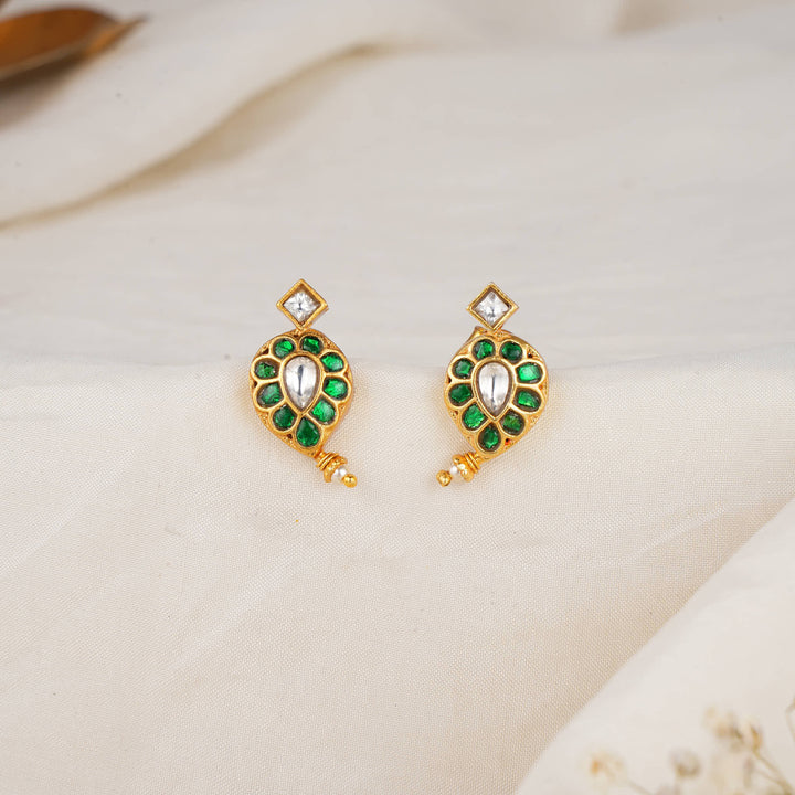 Nethraa Kundan Studs