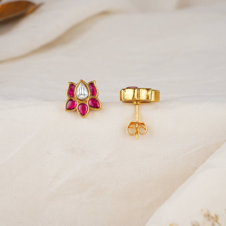 Catchy Lotus Kundan Studs