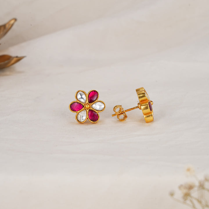 Priyaa Kundan Studs
