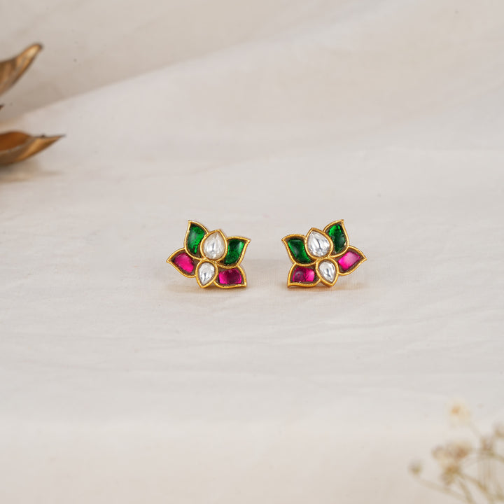 Sharikaa Kundan Studs