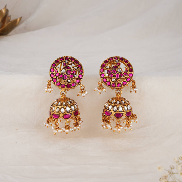 Catchy Kundan Jhumkas