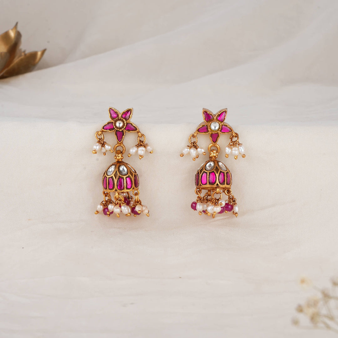 Jashvikaa Kundan Jhumkas