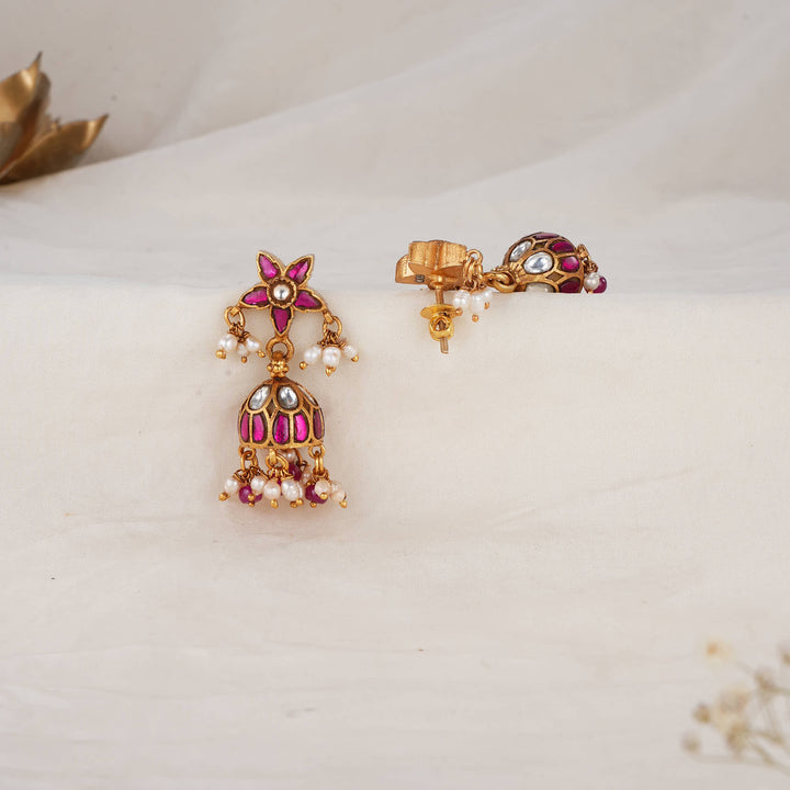Jashvikaa Kundan Jhumkas