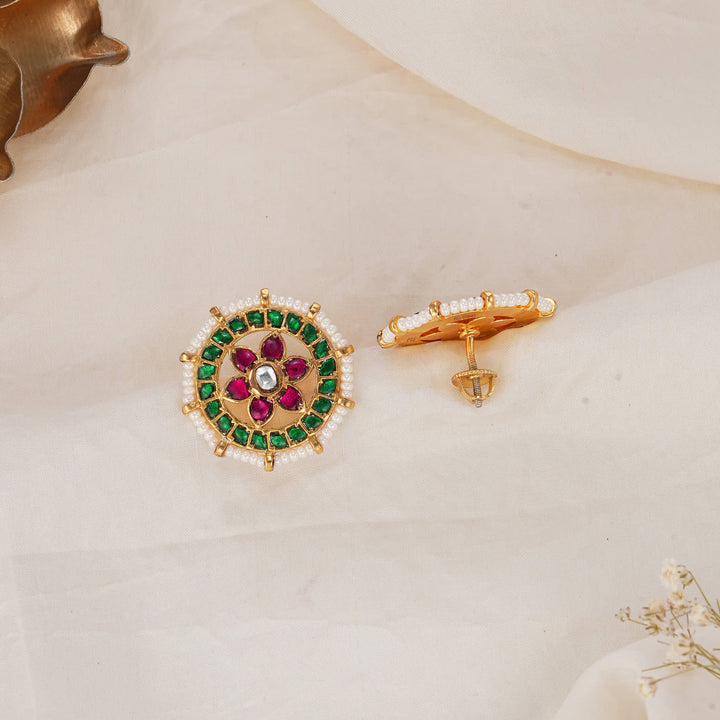 Nivara Kundan Studs