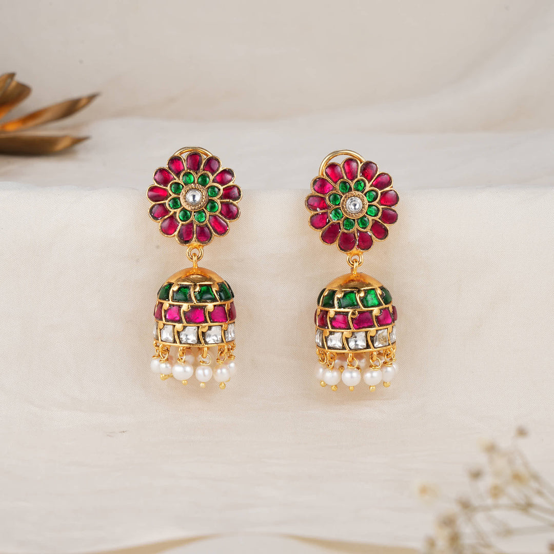 Ahaana Kundan Jhumkas