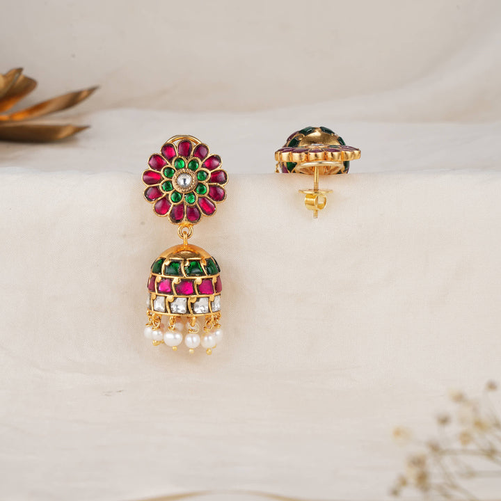 Ahaana Kundan Jhumkas