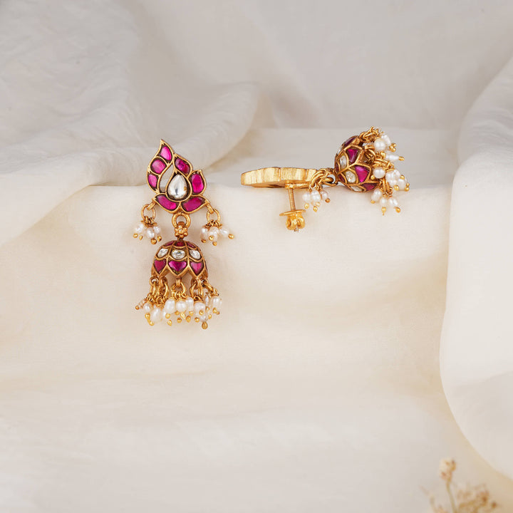 Shahitha Kundan Jhumkas