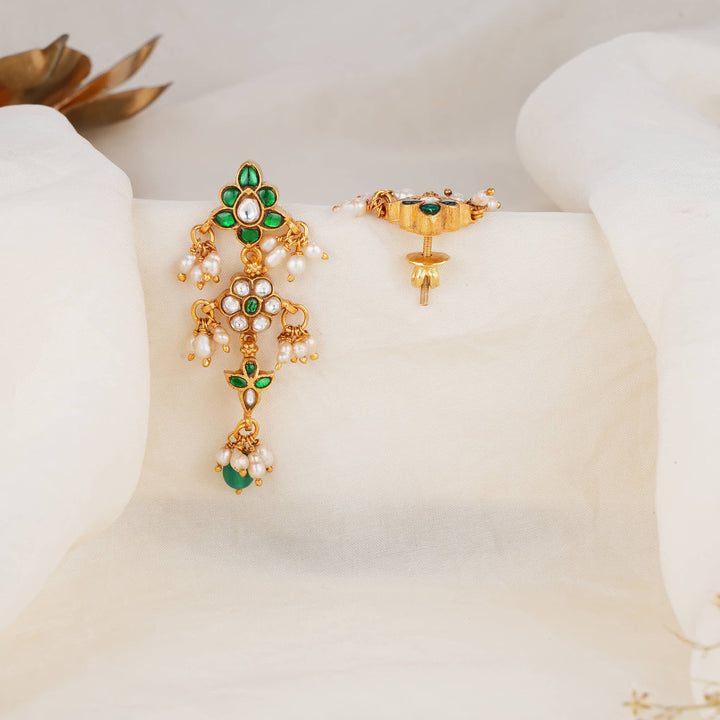 Unita Kundan Long Earrings