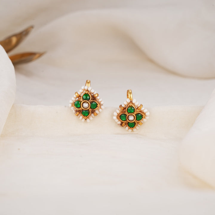 Vinthikaa Bugadi Earrings