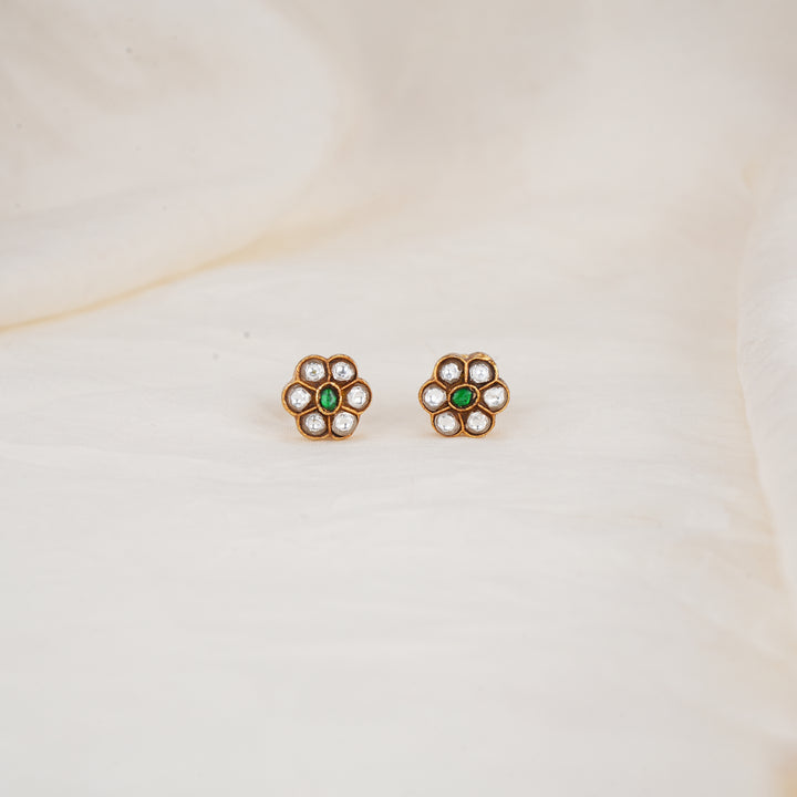 Petite Kundan Studs