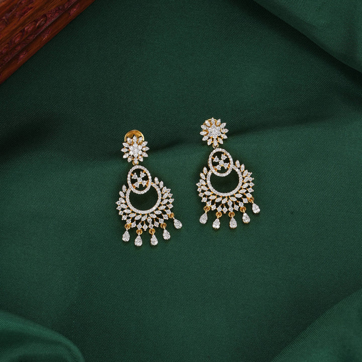 Festive and Glowing Avikam Chandhubaali