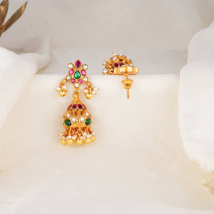 Whimsical Swing Kundan Jhumkas