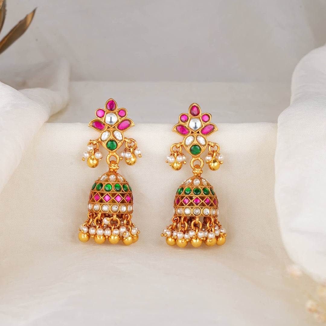 Swings Elegantly Kundan Jhumkas