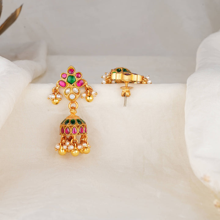Sparkling Kundan Jhumkas