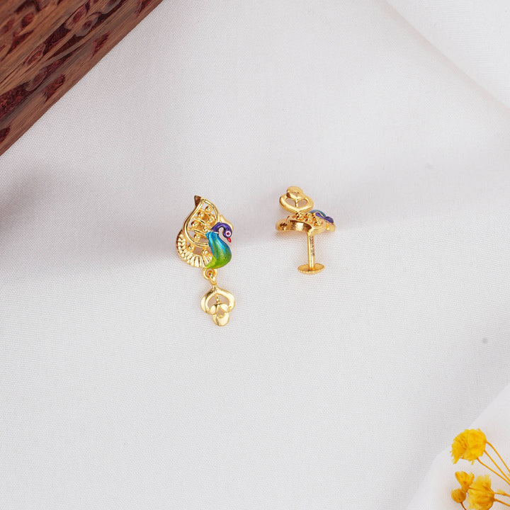 Peacock-Inspired 3D Spl Drops