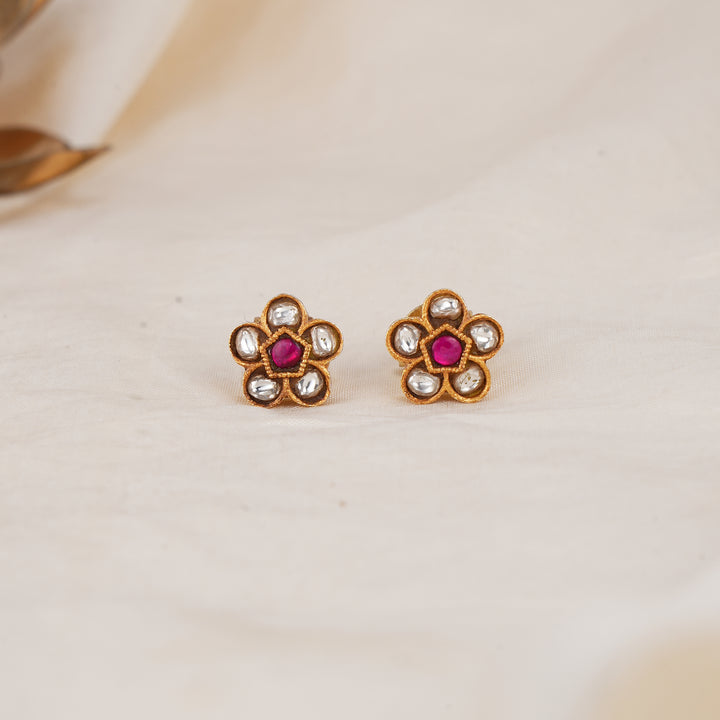 Manasaa Kundan Studs