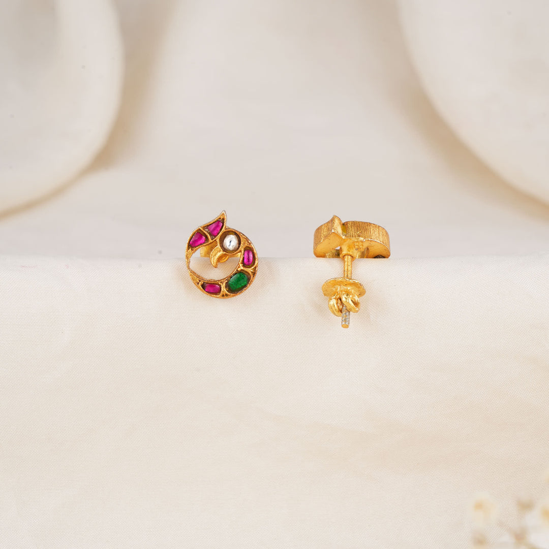 Arnikhaa Kundan Studs