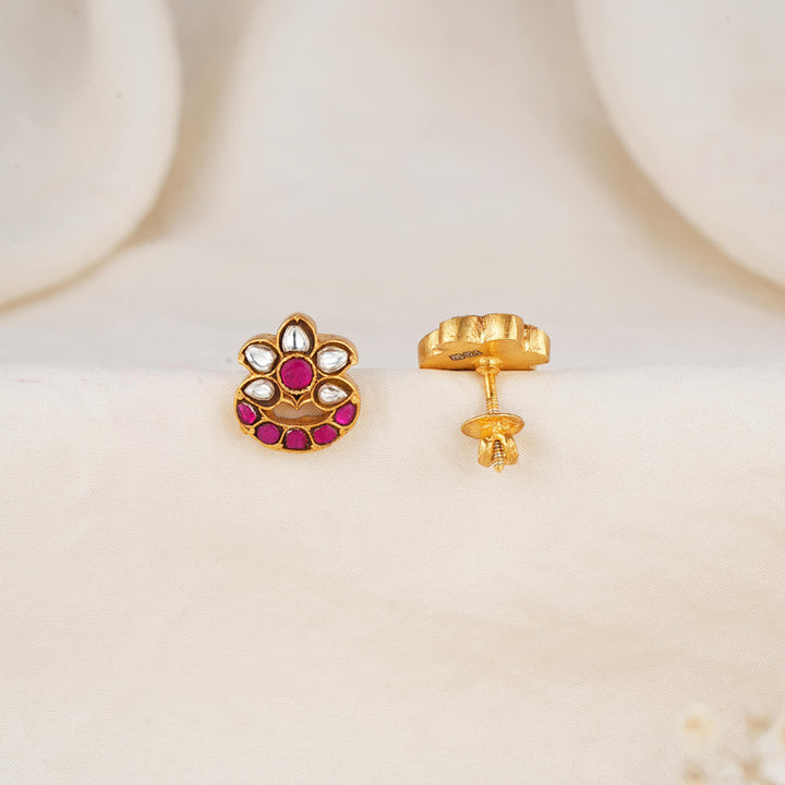 Flower-Inspired Kundan Studs