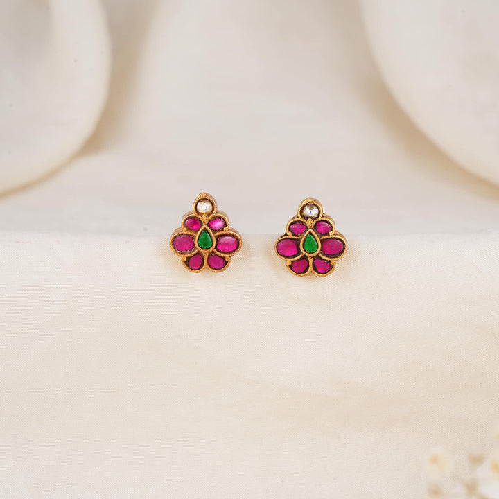 Janshikhaa Kundan Studs