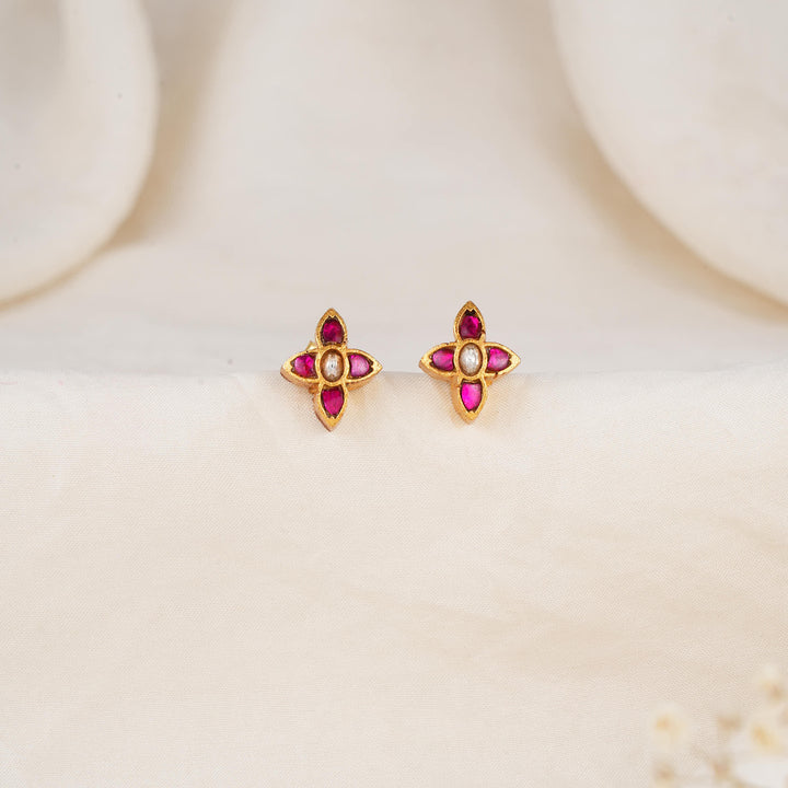 Simply Pretty Kundan Studs