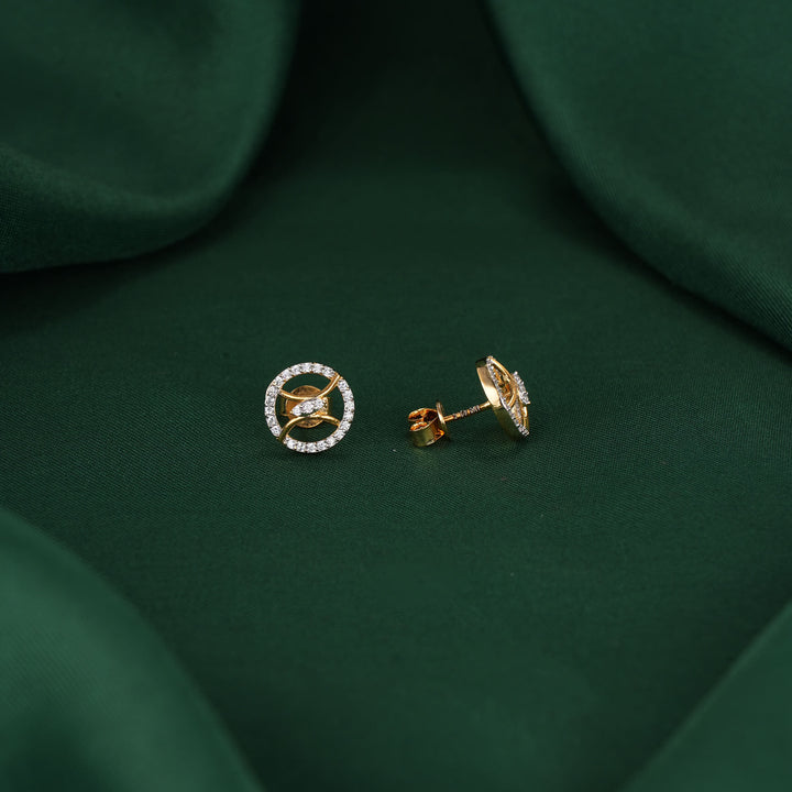 Catchy Cute Diamond Design Studs