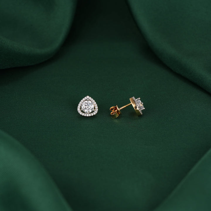 Catchy Cute Diamond Design Studs