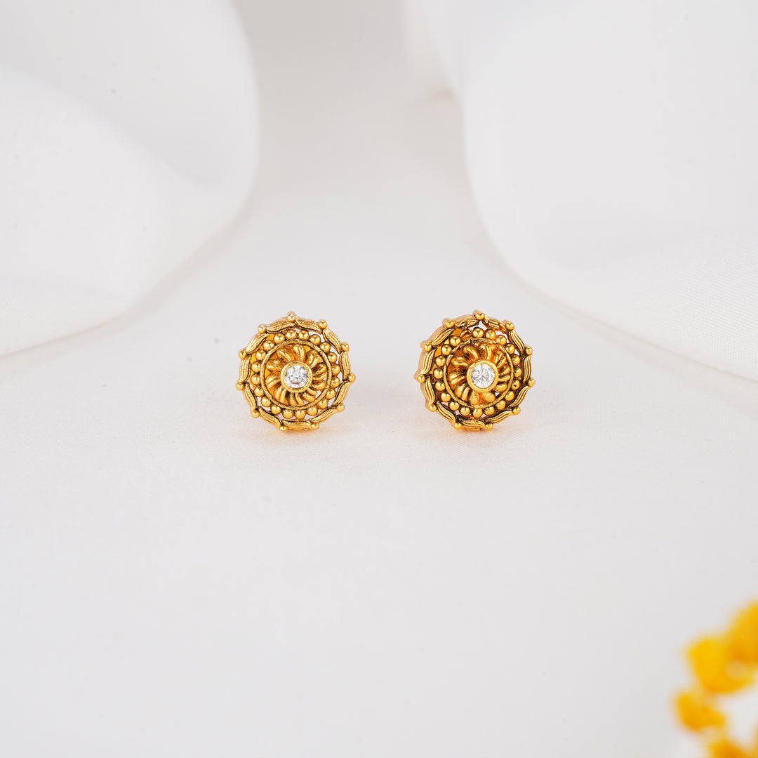 Elegant Shine Nagas Studs