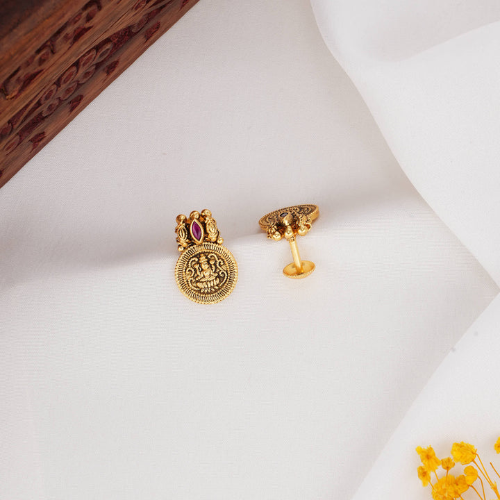 Everyday Icon Nagas Studs