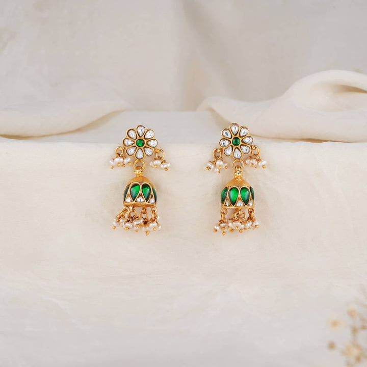 Vithikaa Kundan Jhumkas
