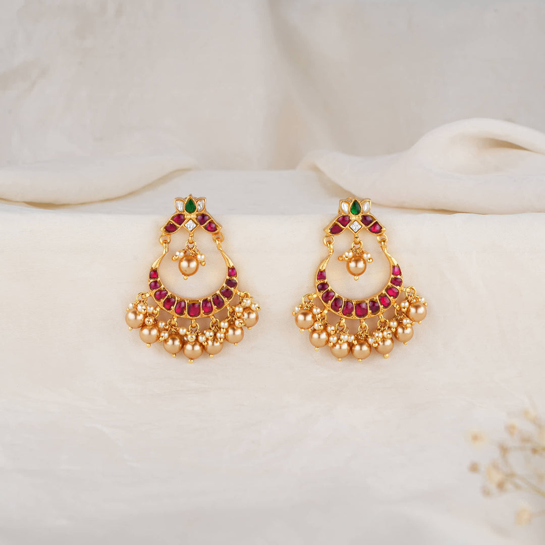 Sumptuous Kundan Earrings