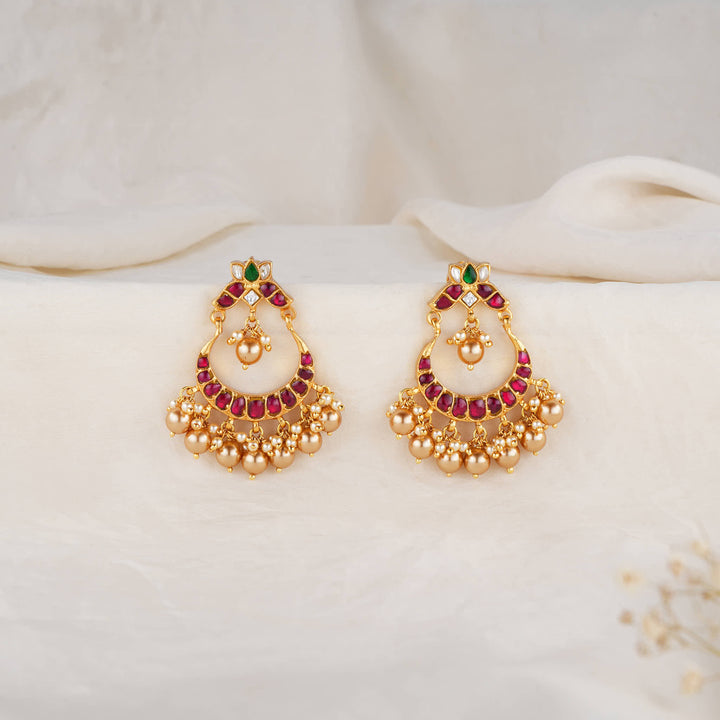 Sumptuous Kundan Earrings